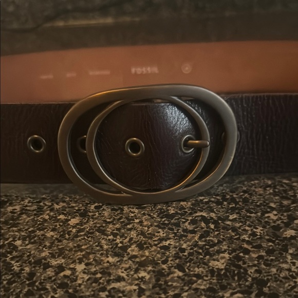 Fossil womens Brown Leather Belt with Silver Buckle - Picture 2 of 12
